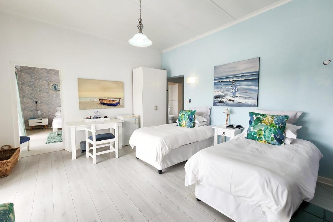 Blue'S Guest House - East London Bonza Bay 外观 照片