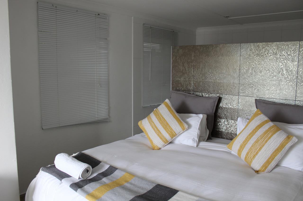 Blue'S Guest House - East London Bonza Bay 外观 照片