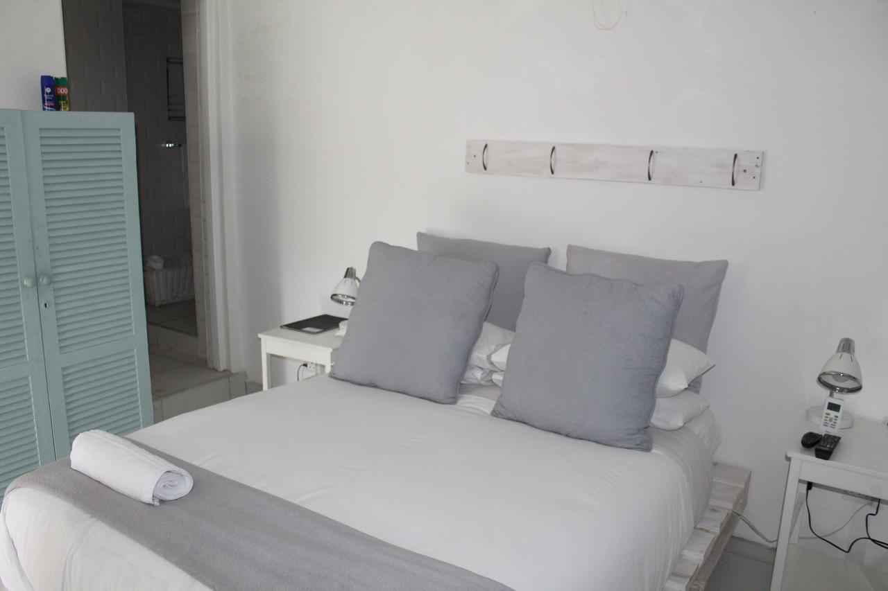 Blue'S Guest House - East London Bonza Bay 外观 照片
