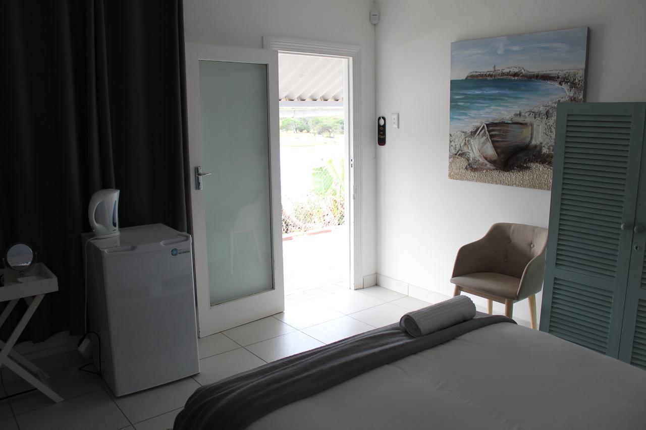 Blue'S Guest House - East London Bonza Bay 外观 照片