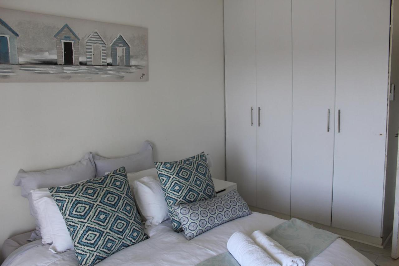 Blue'S Guest House - East London Bonza Bay 外观 照片